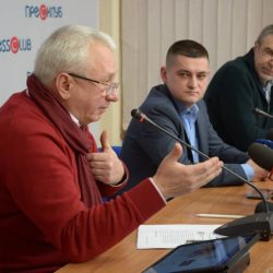 Сьогодні у Прес-клуб Львів обговорювали провал тарифної політики в Україні та відсутність дієвого захисту прав споживачів комунальних послуг з боку державних органів влади.