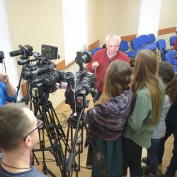 Сьогодні у Прес-клуб Львів обговорювали провал тарифної політики в Україні та відсутність дієвого захисту прав споживачів комунальних послуг з боку державних органів влади.